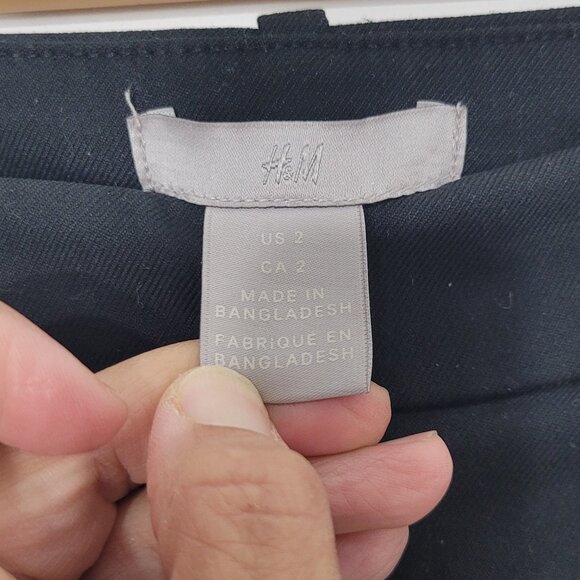 H&M Women's Black Regular Fit Straight Leg Business Casual Dress Pant Size 2 - Picture 9 of 16